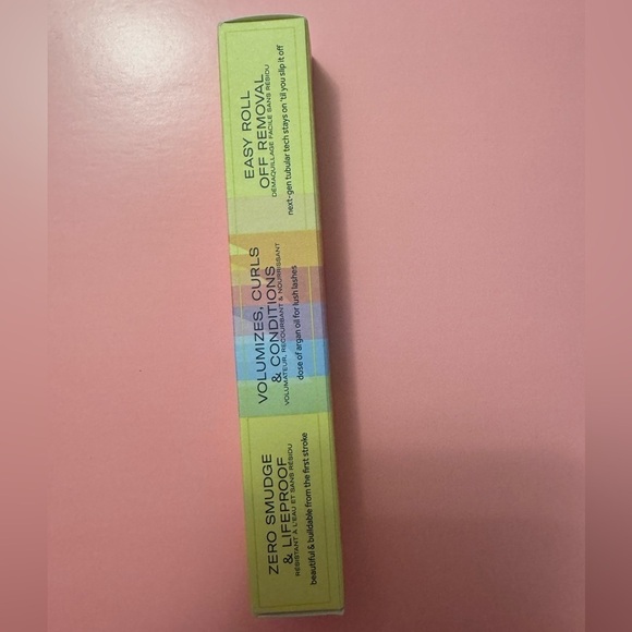 CALIRAY-Come Hell or High Water Volumizing & Lengthening Tubing Mascara - Picture 11 of 13